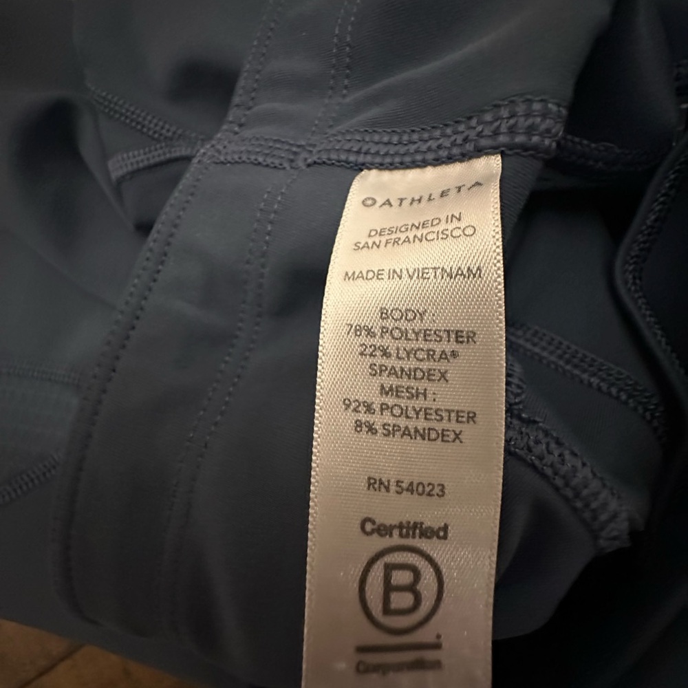 Athleta Navy Blue Contender 9” Running Shorts - Size Small - Picture 5 of 6